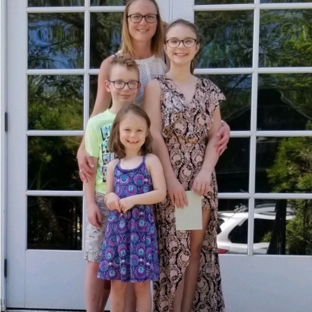 Lakefront Lux Live Show - Picture 8 of 14